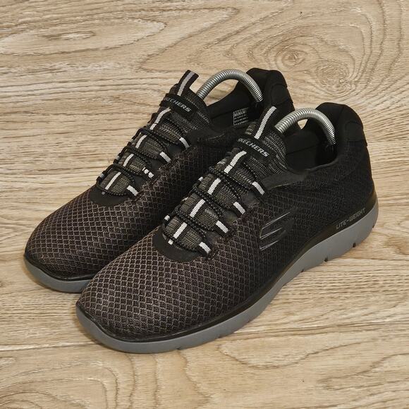 Skechers Lite Weight Men's 9.5 Memory Foam Shoes Sneakers 52811 Black Gray - Picture 1 of 9